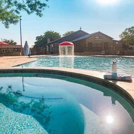 Sun Retreats Texas Hill Country 호텔 뉴 브라운펠스 외부 사진